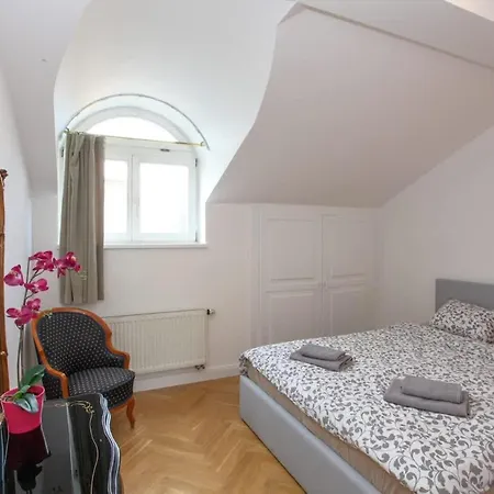Apartment Charles Bridge Unique Maisonette *