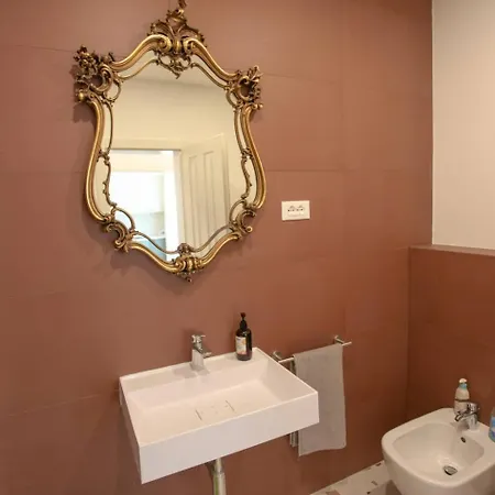Lägenhet Charles Bridge Unique Maisonette *
