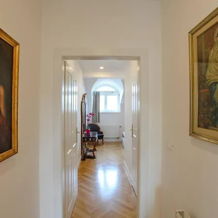 Daire Charles Bridge Unique Maisonette