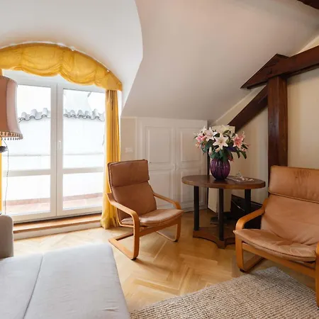 Διαμέρισμα Charles Bridge Unique Maisonette Πράγα