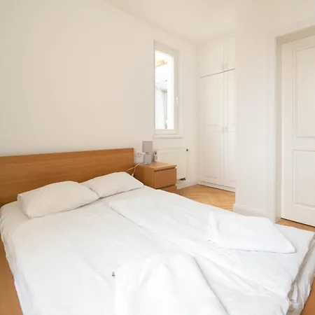 Διαμέρισμα Charles Bridge Unique Maisonette Πράγα