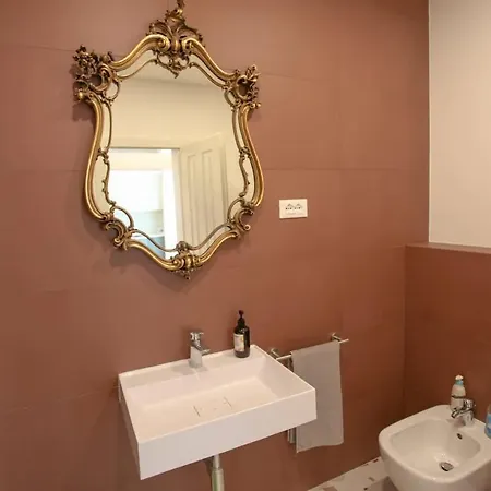 Charles Bridge Unique Maisonette Apartmán